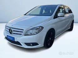 Bianco pastello Usata 2014 Mercedes B200 Executive Monovolume | 13.000 € (Buon prezzo)