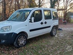 Bianco Usata 2006 Fiat Doblò Family Monovolume | 7000 €