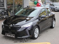 Nero Usata 2025 Renault Clio V Evolution Tre volumi | 17.200 € (Buon prezzo)
