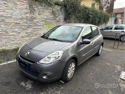 Grigio Usata 2011 Renault Clio II Dynamique Tre volumi | 3500 € (Ottimo prezzo)