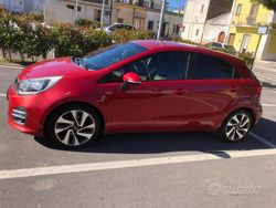 Rosso Usata 2016 Kia Rio Due volumi | 6600 € (Buon prezzo)