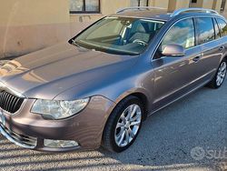 Grigio Usata 2010 Skoda Superb Elegance Tre volumi | 3800 €