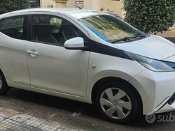 Bianco Usata 2014 Toyota Aygo Due volumi | 7200 € (Buon prezzo)