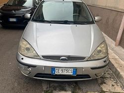 Grigio Usata 2003 Ford Focus Due volumi | 1500 € (Buon prezzo)