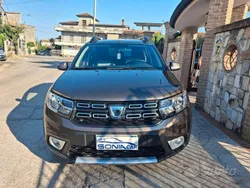 Marrone Usata 2017 Dacia Sandero Stepway Due volumi | 8500 € (Buon prezzo)