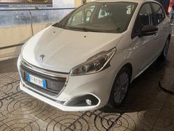 Bianco Usata 2016 Peugeot 208 Active Due volumi | 6500 € (Ottimo prezzo)