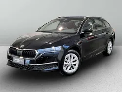 Nero tulipano perlato Usata 2024 Skoda Octavia Executive Station wagon | 28.500 € (Buon prezzo)