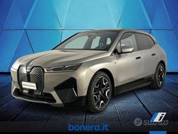 Grigio Usata 2023 BMW iX Efficient Dynamics SUV | 71.900 € (Buon prezzo)