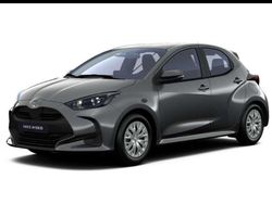 Grigio Usata 2025 Toyota Yaris Hybrid Active Tre volumi | 18.900 € (Ottimo prezzo)