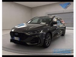 Magnetic grey Usata 2022 Ford Focus ST-Line Tre volumi | 19.400 € (Buon prezzo)