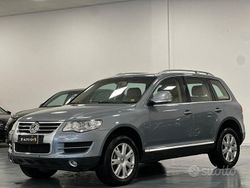 Grigio Usata 2007 VW Touareg Exclusive SUV | 9900 € (Molto cara)