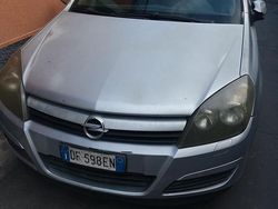 Usata 2006 Opel Astra Station wagon | 600 € (Buon prezzo)