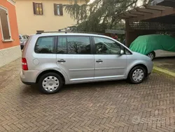 Argento Usata 2006 VW Touran Trendline Monovolume | 3000 € (Buon prezzo)