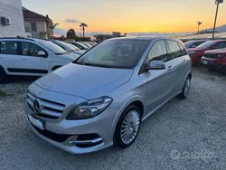Grigio Usata 2015 Mercedes B200 Executive Monovolume | 9500 € (Ottimo prezzo)