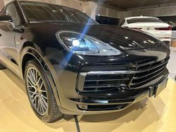 Nero Usata 2021 Porsche Cayenne SUV | 65.000 € (Buon prezzo)