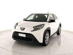 Bianco Usata 2023 Toyota Aygo Active Due volumi | 13.900 € (Buon prezzo)