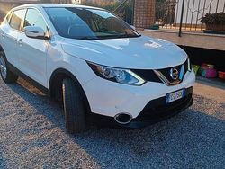 Bianco Usata 2016 Nissan Qashqai SUV | 9000 €