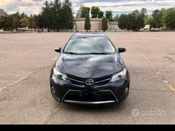 Usata 2013 Toyota Auris Active Tre volumi | 12.500 €