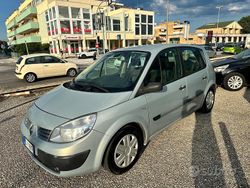 Grigio Usata 2004 Renault Scénic II Dynamique Monovolume | 2000 € (Buon prezzo)