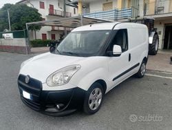 Bianco Usata 2012 Fiat Doblò Monovolume | 6900 € (Buon prezzo)