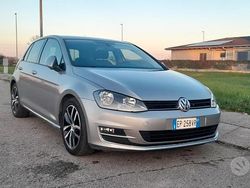 Usata 2013 VW Golf VII Highline Tre volumi | 7900 € (Buon prezzo)