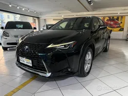 Usata 2020 Lexus UX Executive Line SUV | 17.950 € (Ottimo prezzo)
