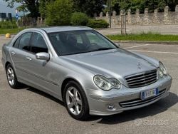 Giallo Usata 2004 Mercedes C270 Avantgarde Tre volumi | 2900 €