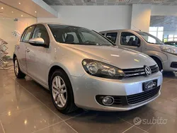 Grigio Usata 2011 VW Golf VI Highline Tre volumi | 6990 € (Buon prezzo)