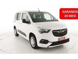 Bianco pastello Usata 2022 Opel Combo Life Elegance Monovolume | 19.900 € (Molto cara)