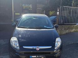 Nero Usata 2010 Fiat Punto Active Tre volumi | 3200 € (Buon prezzo)