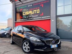 Nero Usata 2016 Volvo V40 Momentum Tre volumi | 6999 € (Buon prezzo)