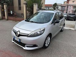 Grigio Usata 2016 Renault Scénic III Monovolume | 8900 € (Buon prezzo)