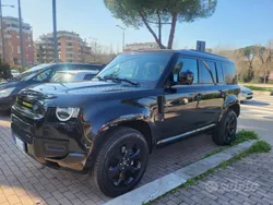 Nero Usata 2022 Land Rover Defender Dynamic SUV | 60.000 € (Cara)