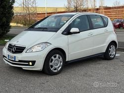 Bianco Usata 2011 Mercedes A160 Edition Tre volumi | 4200 € (Ottimo prezzo)