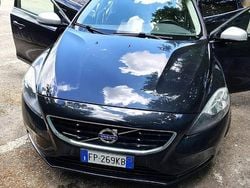Nero metallizzato Usata 2014 Volvo V40 Business Edition Station wagon | 8000 € (Buon prezzo)