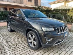 Nero Usata 2015 Jeep Grand Cherokee Overland SUV | 18.500 € (Buon prezzo)