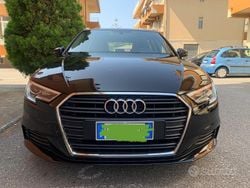 Nero Usata 2017 Audi A3 Business Tre volumi | 16.500 € (Molto cara)