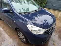 Blu/azzurro Usata 2017 Dacia Lodgy Lauréate Monovolume | 6600 € (Ottimo prezzo)