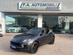 Grigio scuro Usata 2022 Porsche Macan SUV | 68.000 € (Buon prezzo)