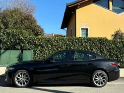 Usata 2017 Alfa Romeo Giulia Business Launch Edition Tre volumi | 12.000 € (Ottimo prezzo)