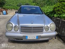 Grigio Usata 1998 Mercedes E250 Tre volumi | 1200 €