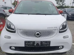 Bianco(met.) Usata 2018 Smart ForTwo Electric Drive Passion Cabrio | 9900 € (Ottimo prezzo)
