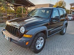 Nero Usata 2006 Jeep Cherokee Sport SUV | 3700 € (Buon prezzo)