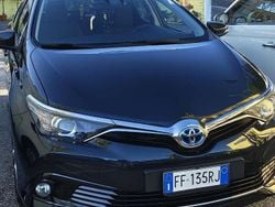 Blu/azzurro Usata 2016 Toyota Auris Hybrid Tre volumi | 12.000 €