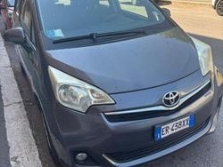 Grigio Usata 2013 Toyota Verso-S Active Monovolume | 5900 € (Ottimo prezzo)