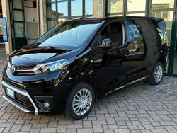 Nero Usata 2022 Toyota Proace Lounge Monovolume | 27.900 € (Molto cara)