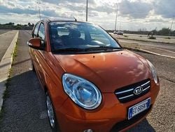 Arancione Usata 2010 Kia Picanto Due volumi | 3490 € (Buon prezzo)