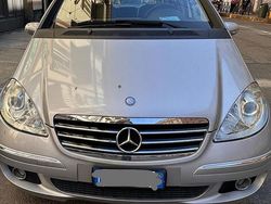 Grigio Usata 2006 Mercedes A170 Avantgarde Due volumi | 3500 €