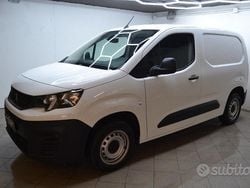 Bianco Usata 2021 Peugeot Partner Premium Monovolume | 12.690 € (Buon prezzo)