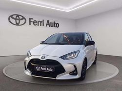 Bianco Usata 2022 Toyota Yaris Hybrid Style Tre volumi | 17.400 € (Buon prezzo)